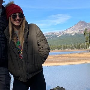 Super cute Boohoo puffy winter coat in army green